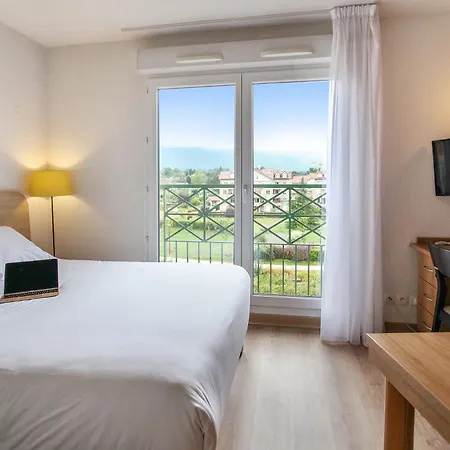 Quality - Portes De Geneve Szálloda 4*