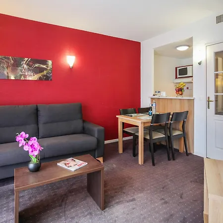 Quality - Portes De Geneve 4*