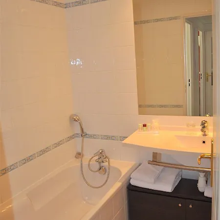 Quality - Portes De Geneve 4* Divonne-les-Bains
