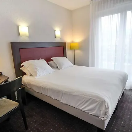Hotel Quality - Portes De Geneve 4*